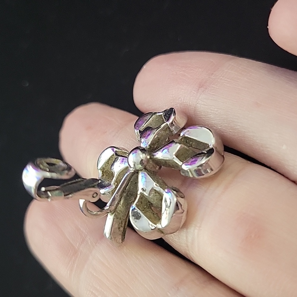 🎁 Vintage Trifari four leaf clover clip on earrings - Picture 6 of 6
